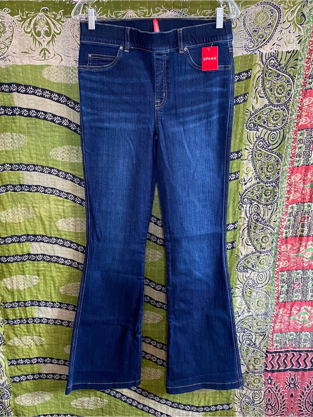 NWT. Spanx Midnight Shade Flare Downtown Pull-On Shaping Pants Size Medium Chic - Picture 2 of 16